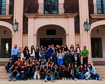 Foto Visitan la Unison estudiantes de EMSAD CECyTES Puerto Libertad