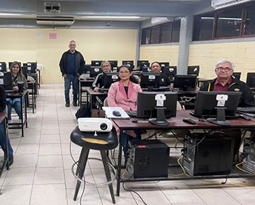 Foto Académico del Campus Navojoa imparte curso sobre Inteligencia Artificial