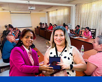 Foto Reconoce Universidad de Guantánamo trayectoria de docente del campus Caborca