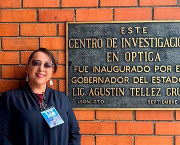 Foto Investigadora expone en Guanajuato avances en nanotecnología y cuidado oncológico
