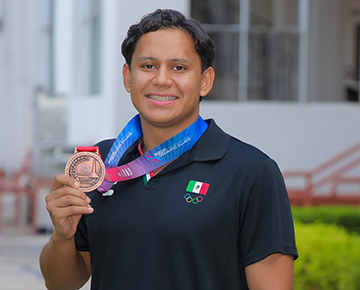 Foto Es medallista centroamericano estudiante de Derecho de la Unison