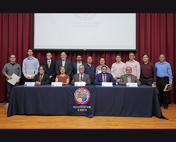 Foto Reconocen trayectoria de docentes de la Facultad Interdisciplinaria de Ingeniería