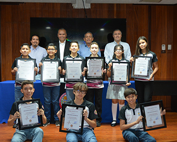 Foto Conforman delegación Sonora para la X Olimpiada Mexicana de Matemáticas Educación Básica