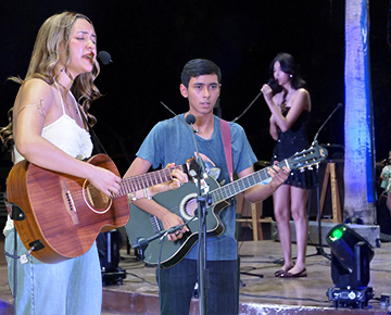 Foto Continúa Tardes de Plaza al son de la Unison con música y talento universitario