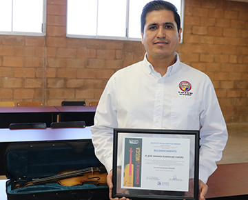 Foto Reconocen a Germán Rodríguez, maestro de música de la Unison Navojoa