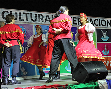 Foto Llega Feria Cultural Internacional a la Plaza del Estudiante