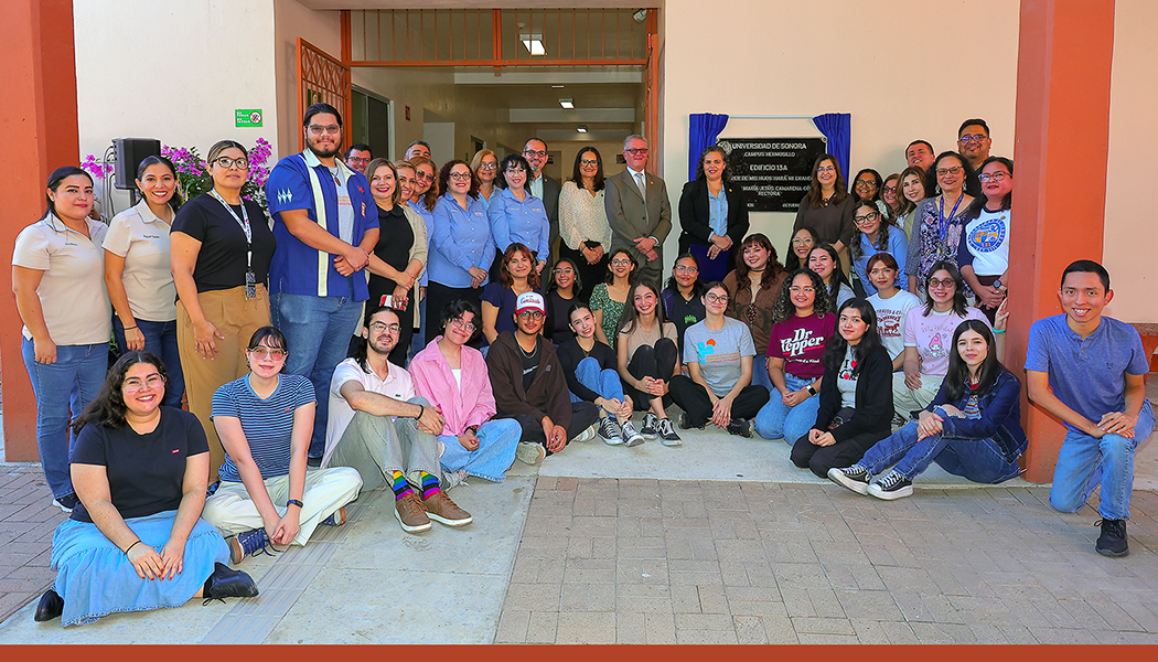 Foto Develan placa e inauguran edificio 13-A del Departamento de Lenguas Extranjeras