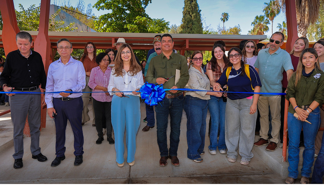 Foto Entrega rectoría obras de mejoramiento del estacionamiento principal del DAG