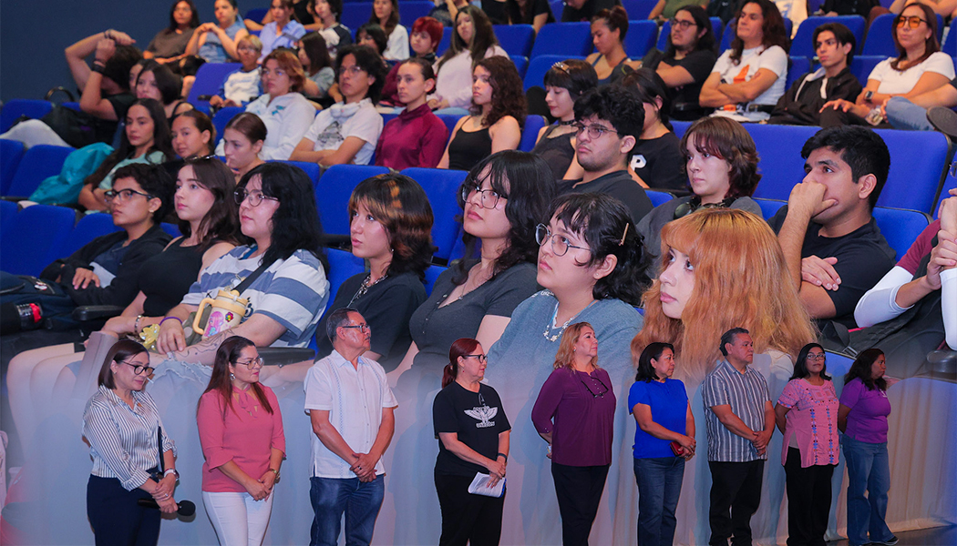 Foto Dan la bienvenida a estudiantes de nuevo ingreso al Departamento de Bellas Artes