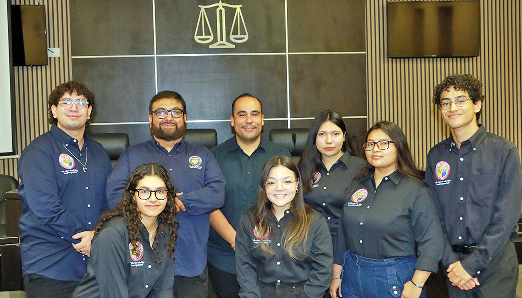 Foto Representan estudiantes de Unison a México en concurso de Derecho en Colombia